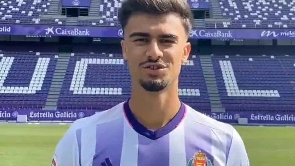 Depois de se despedir do Benfica, Jota já veste a camisola do Valladolid