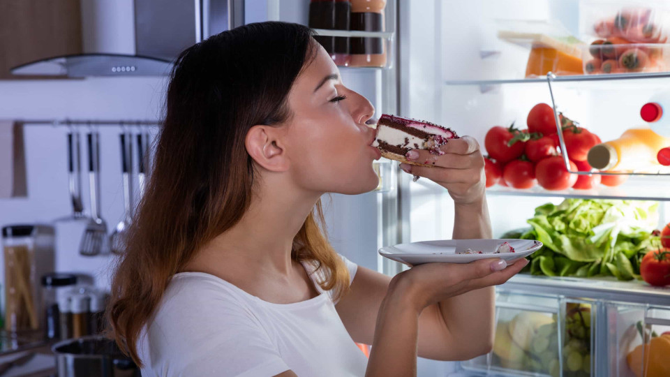 Fome que não passa? Cinco dicas (de ouro) para controlar o apetite