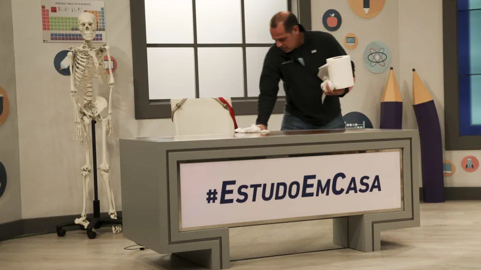 #EstudoEmCasa. Aulas do Ensino Secundário também vão dar na televisão