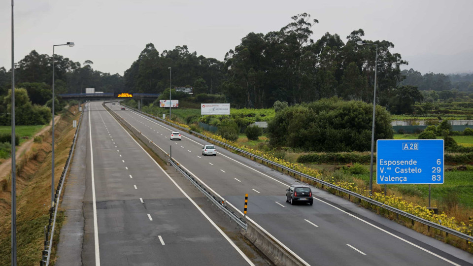 Colisão na A28 em Esposende faz um ferido grave. Trânsito condicionado