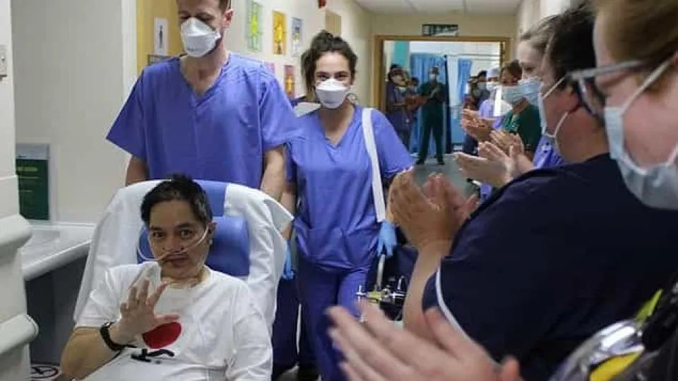 Doente que foi aplaudido ao sair da UCI há dois meses, morreu de Covid-19