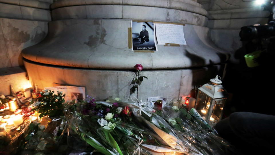 Assassino de professor francês esteve em contacto com jihadista na Síria