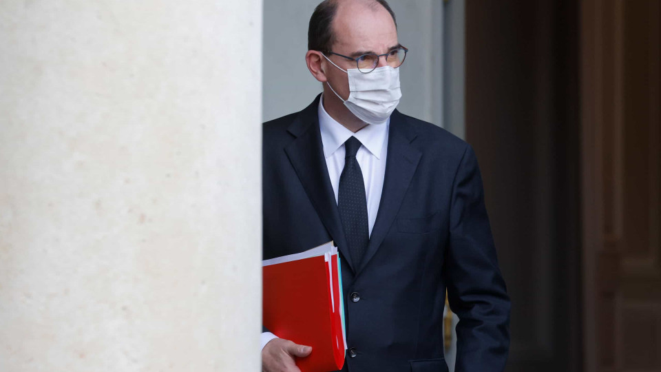 Primeiro-ministro francês vai ser vacinado na 6.ª feira com AstraZeneca