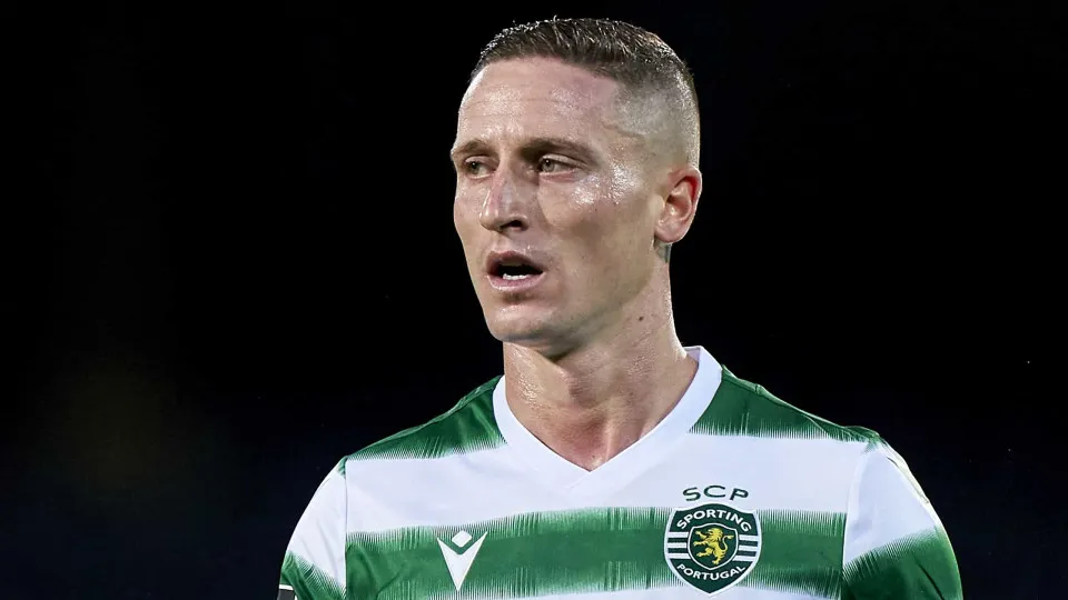 As 100 vidas de Nuno Santos: Na Luz nem 'piava', por Alvalade já ruge