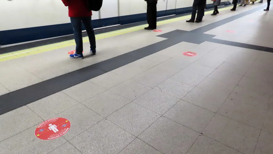 A "dura, mas necessária" campanha de Madrid contra a Covid-19. Veja