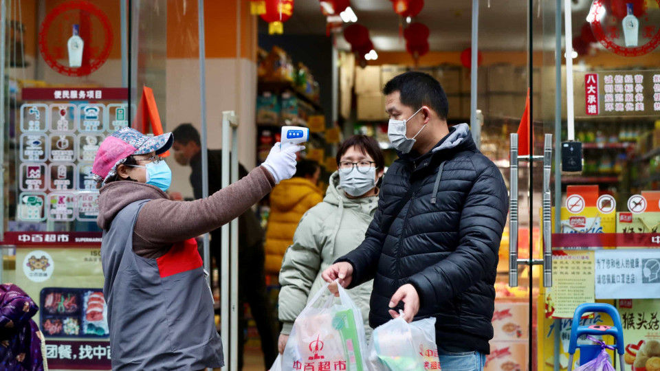 OMS visita hospital de Wuhan onde primeiros pacientes foram tratados