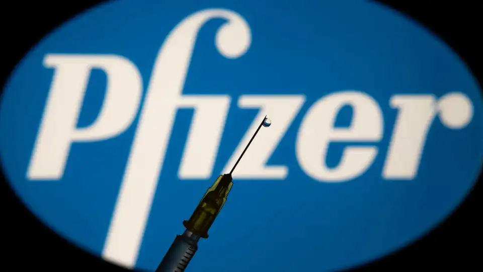 Pfizer espera que vendas da sua vacina atinjam 15 mil milhões de dólares