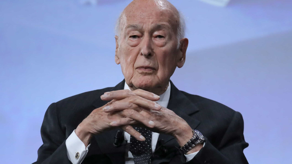 Covid-19. Morreu o antigo presidente francês Giscard d'Estaing