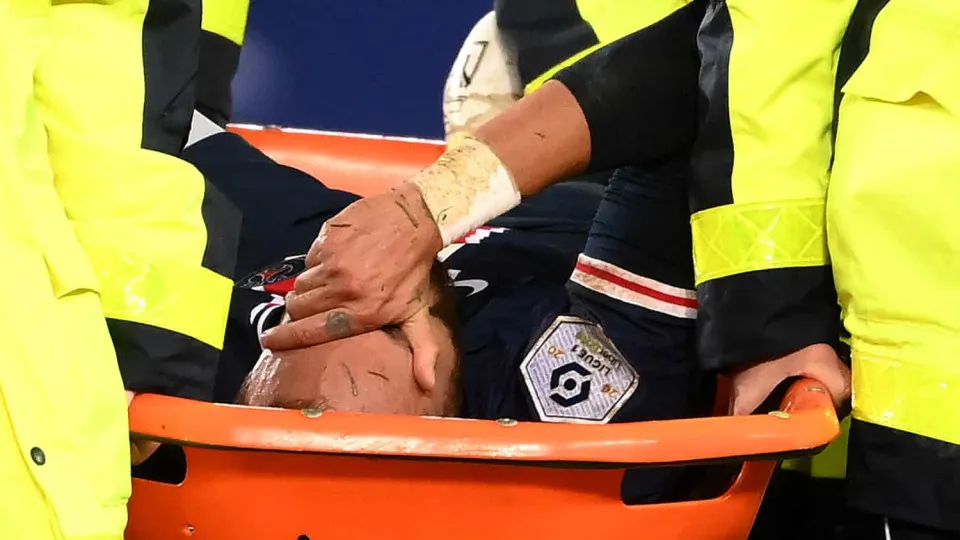 "Vamos 'matar' os jogadores": PSG enfrenta praga de nove lesionados