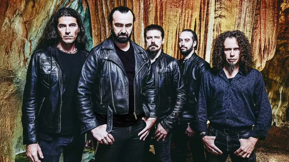 Moonspell em versão acústica leva espetáculo 'Soombra' a dez cidades