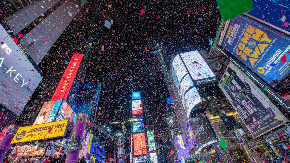 Times Square prepara-se para celebrações limitadas a 15 mil pessoas