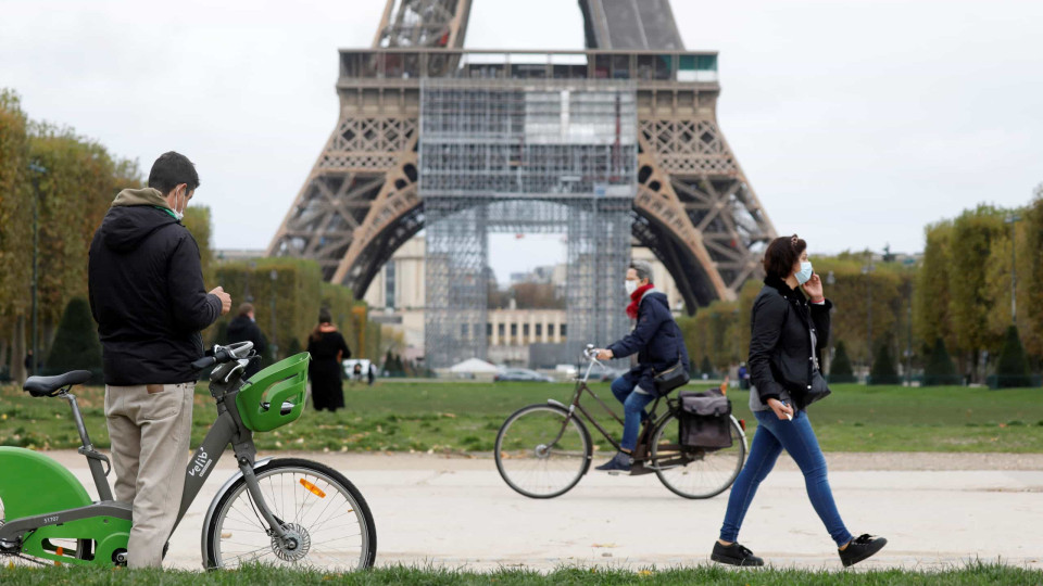 França passa os 3 milhões de infetados com mais de 23 mil novos casos