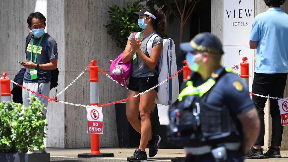 Mais dois tenistas testam positivo em vésperas do Open da Austrália