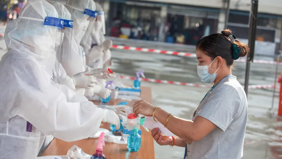 Pandemia já matou mais de dois milhões de pessoas no mundo