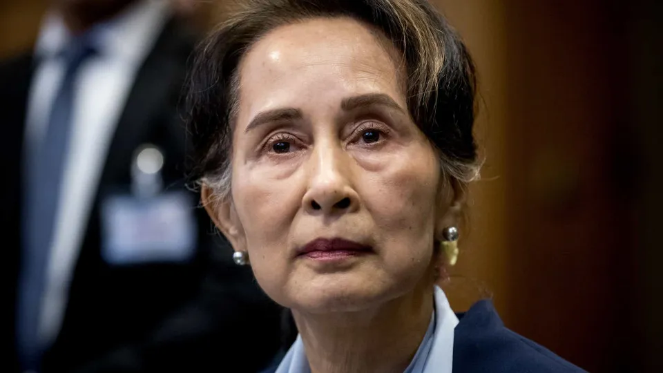 Myanmar. Aung San Suu Kyi e líderes políticos detidos pelo exército