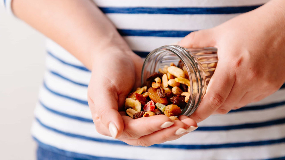 Quer perder peso? Então inclua frutos secos na sua dieta