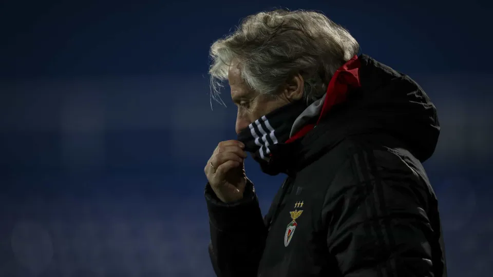 Luís Filipe Vieira segura Jorge Jesus e provoca divisão interna