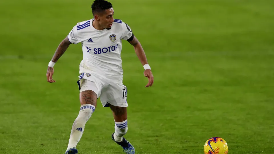 Deco confirma abordagem do Liverpool por Raphinha