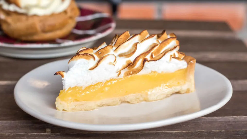 Tarte de limão merengada pronta em meia hora