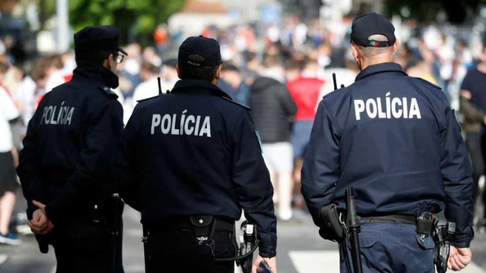 PSP detém dupla em Guimarães por furtos em estabelecimentos comerciais