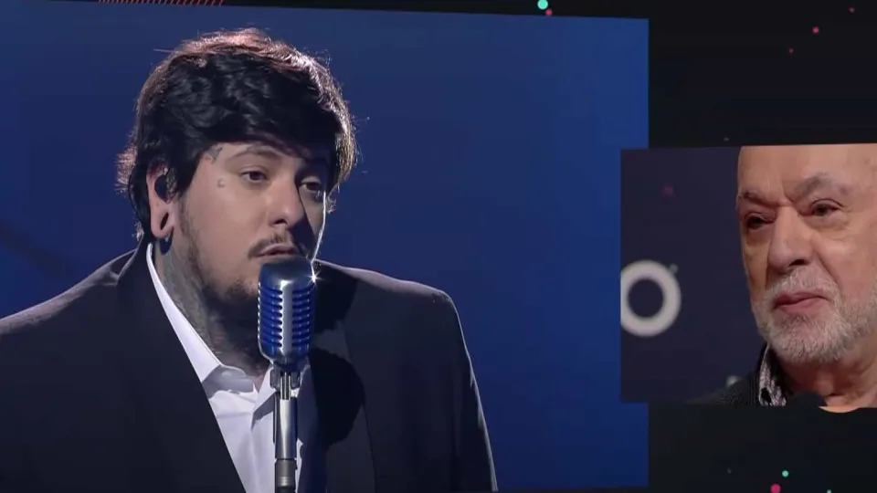 Agir após cantar músicas de Paulo de Carvalho: "O pai aprovou"