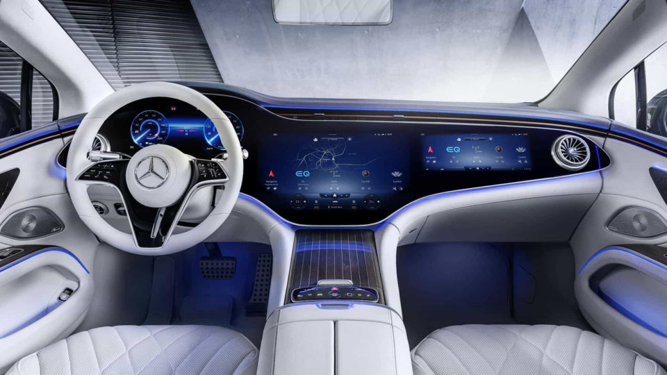Mercedes revela o fabuloso interior do novo EQS