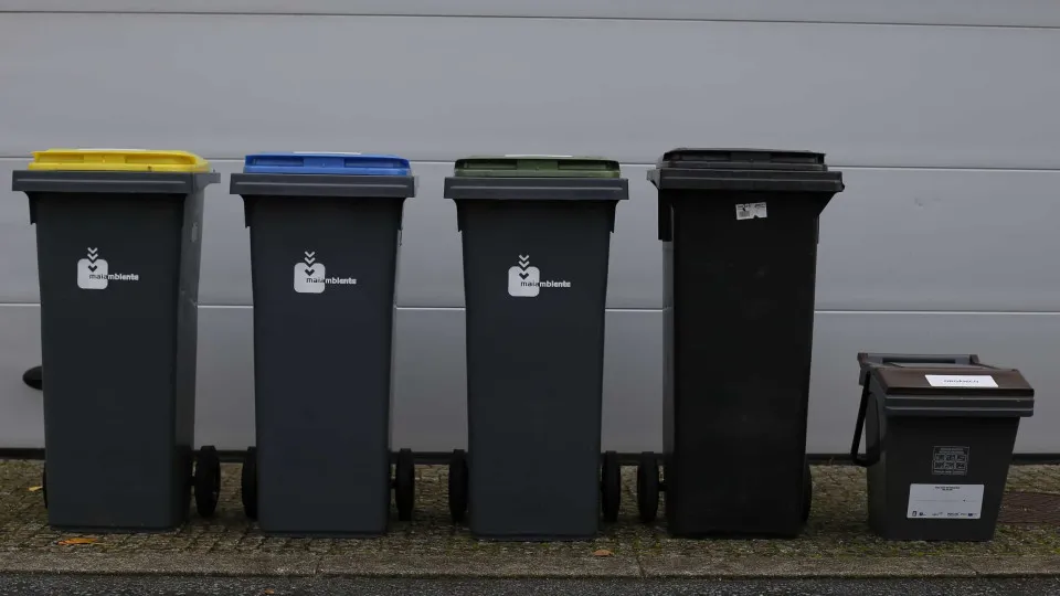 Autarquia da Maia de porta-a-porta na recolha de pequenos resíduos