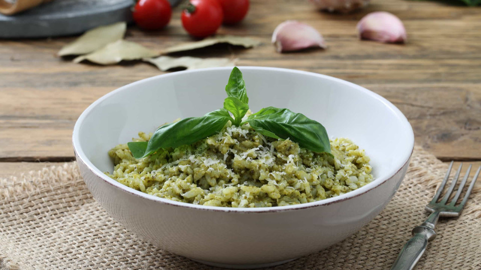 Risotto de frango e pesto para o jantar. Uma delícia!