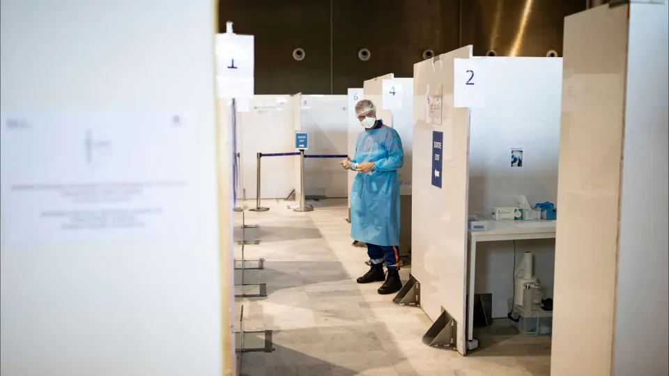 frança, aeroporto, testagem, despiste, covid-19, coronavírus