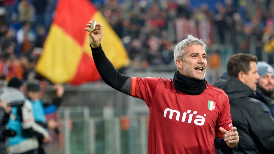 Ex-jogador da AS Roma hospitalizado com suspeitas de ataque cardíaco