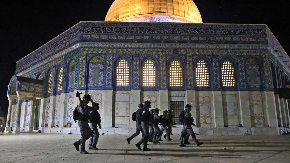 Polícia israelita abate palestiniano suspeito de um ataque em Jerusalém