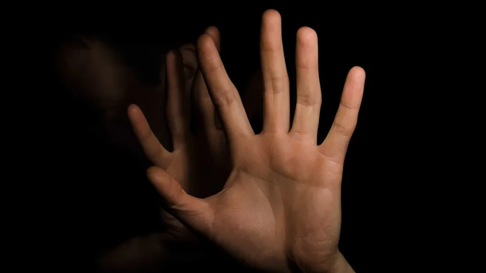 violência doméstica, agressão, violação, abuso sexual