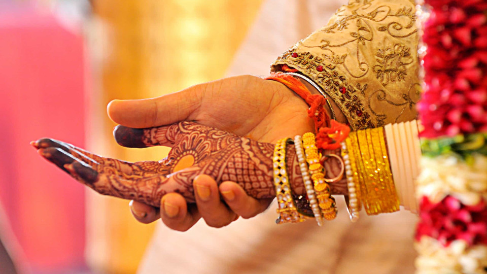 Nariz e orelhas de homem indiano cortados após filha voltar a casar 