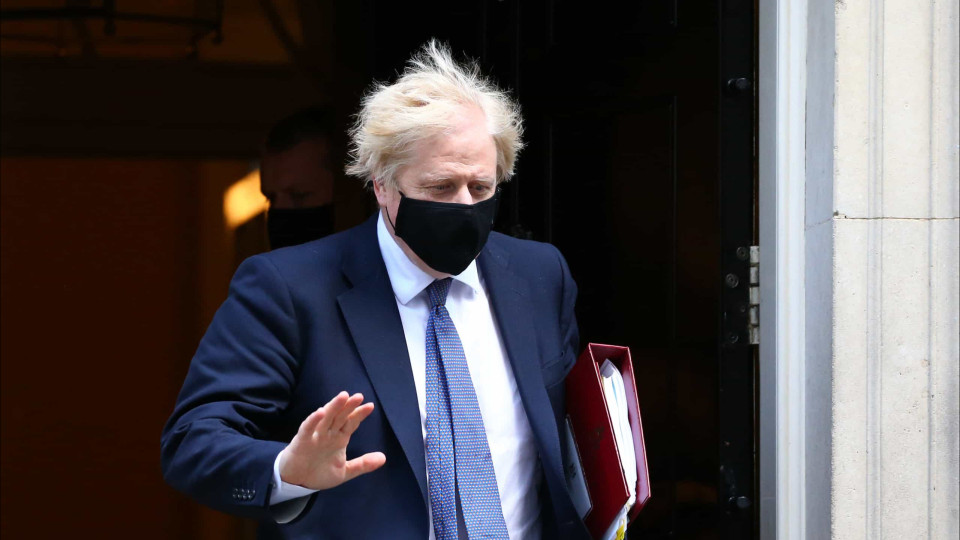 Boris Johnson contribuiu para imagem de partido "insensível" a muçulmanos