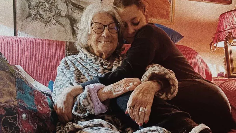 Lídia Muñoz recorda avó. "20 meses sem ti"