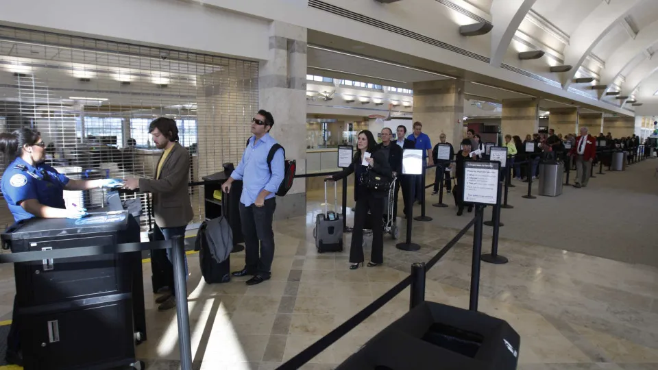 Passageiros nos aeroportos subiram 4,7% até setembro