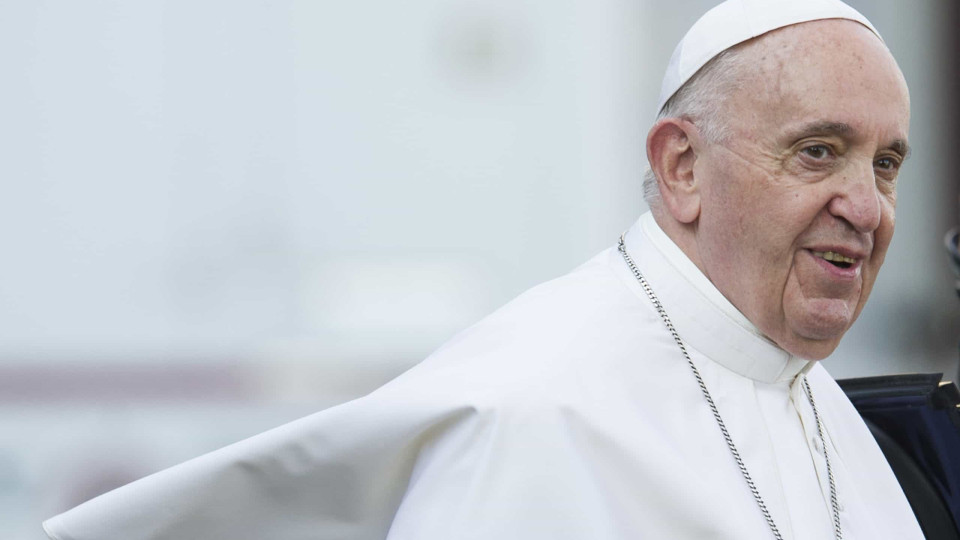 Papa Francisco deixou o hospital esta manhã, dez dias após a operação