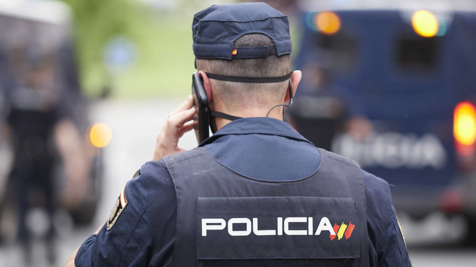 Trata polícia por "tu" e seis meses depois... recebe multa de 601 euros