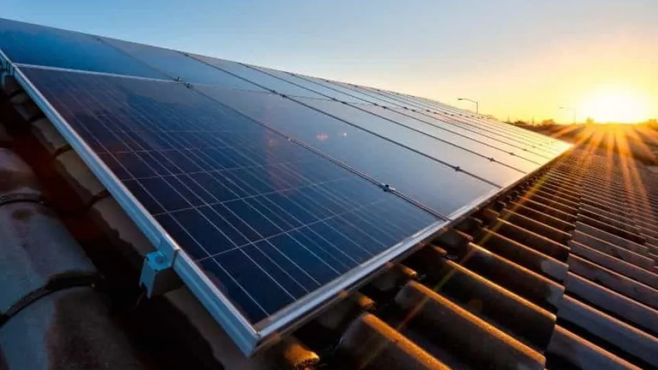 Mercado de energia solar térmica sobe 1,1% no país com a pandemia