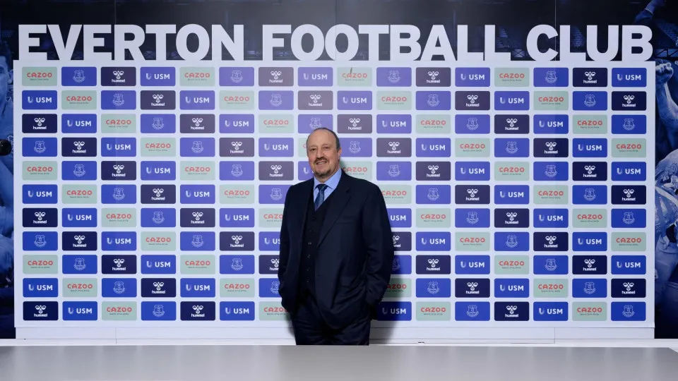 Oficial: Rafa Benítez é o novo treinador do Everton