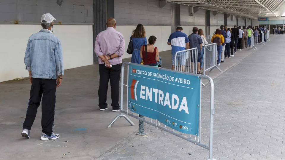 Evitar as filas? Vacinação em 'Casa Aberta' passa a ter sistema de senhas