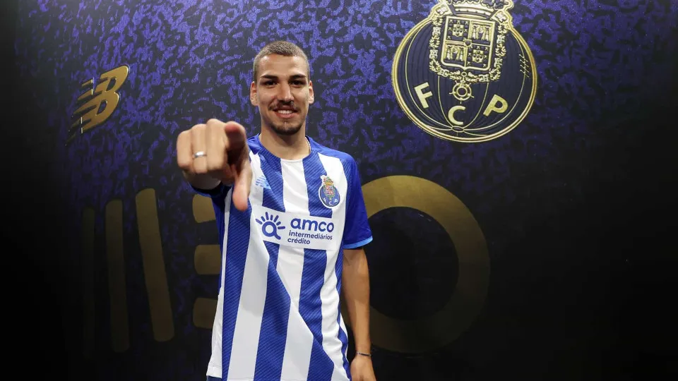 Oficial: João Mendes deixa Vitória SC e reforça equipa B do FC Porto