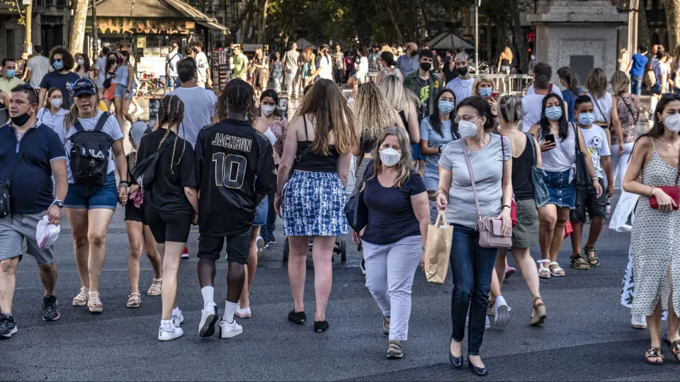 AO MINUTO: "Pandemia não pode desculpar tudo". Protestos no Chipre 