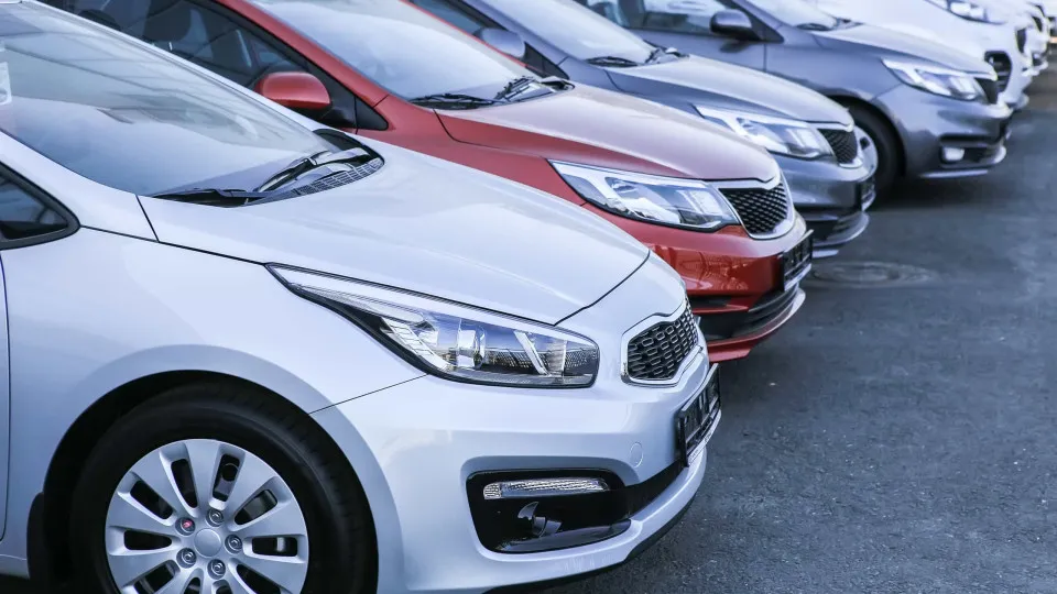 Não descuide a limpeza do seu automóvel. O carro pode chumbar na inspeção