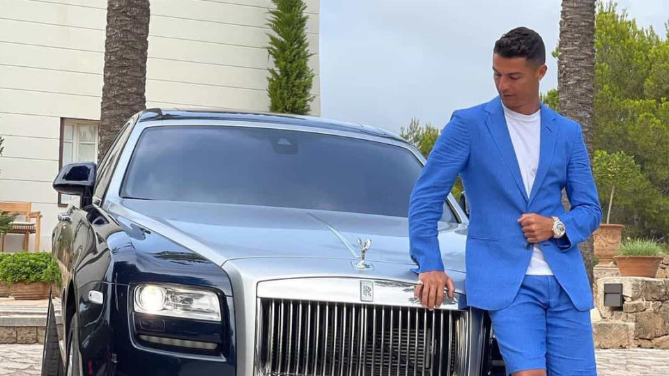 Afinal, qual era o Rolls-Royce com que Ronaldo posou nas redes sociais?