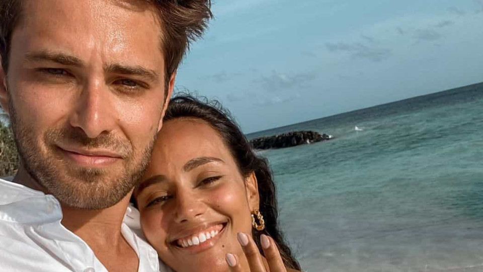 Influencer Bruna Corby pedida em casamento nas Maldivas