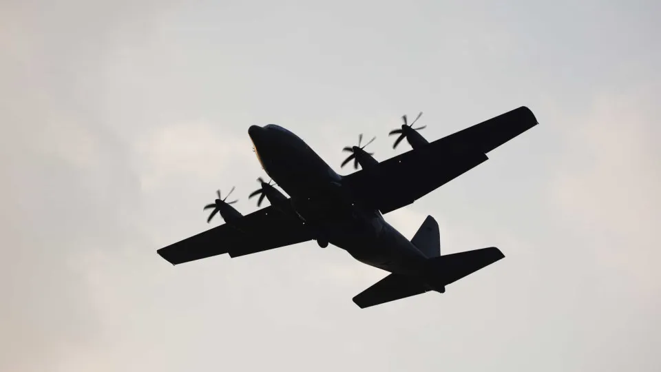 Avião militar