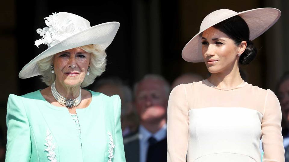 Meghan Markle "irritou" Camilla ao roubar as atenções em dia importante