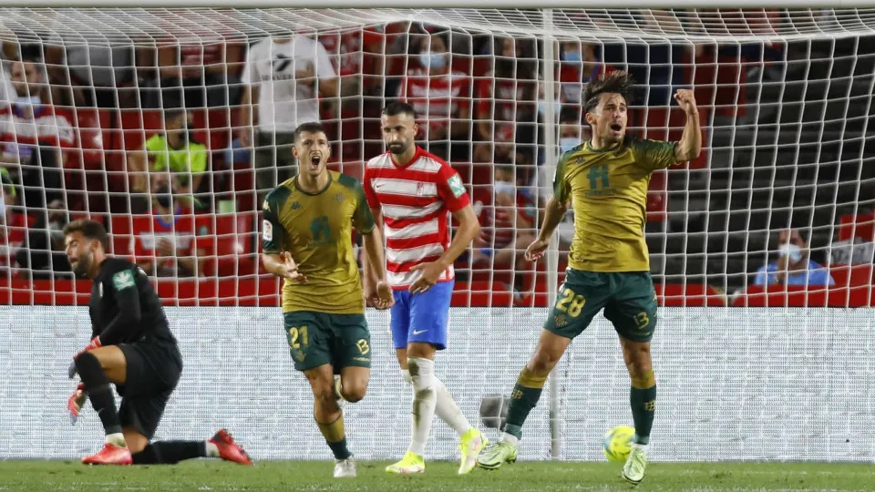 Real Betis deixou a baliza de Luís Maximiano a chorar ao soar do gongo