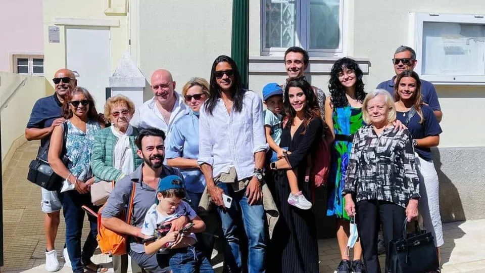 Viúvo de Maria João Abreu, José Raposo e familiares em homenagem à atriz